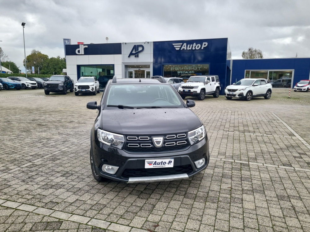 Dacia Sandero usata a Lucca