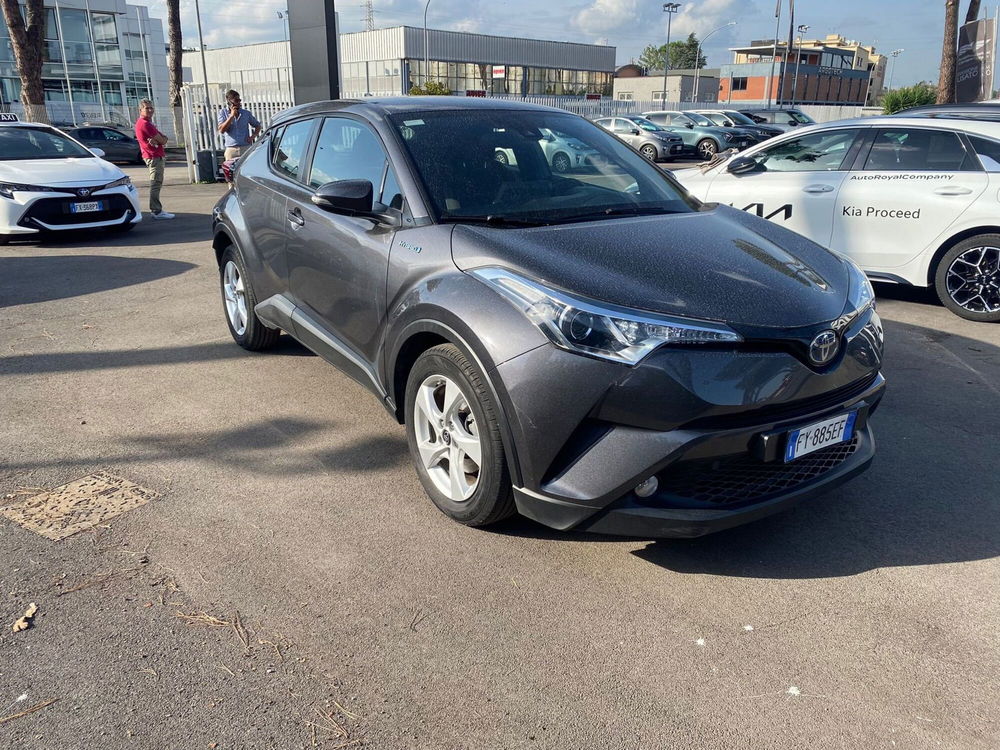 Toyota Toyota C-HR usata a Roma (13)