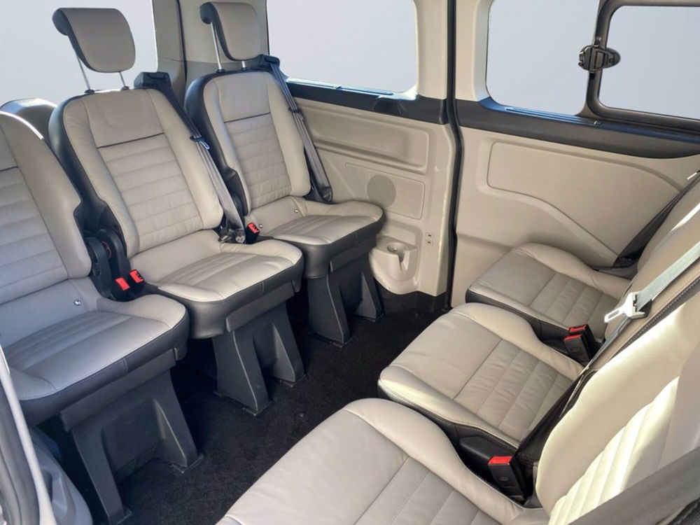 Ford Tourneo Custom usata a Milano (10)