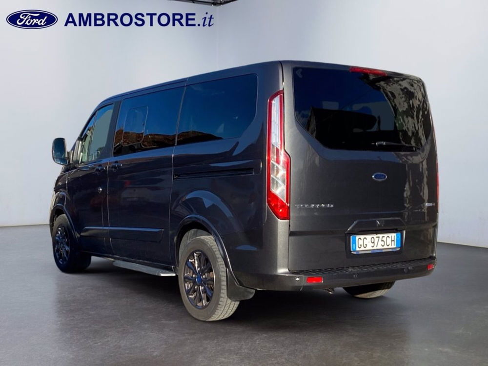 Ford Tourneo Custom usata a Milano (7)