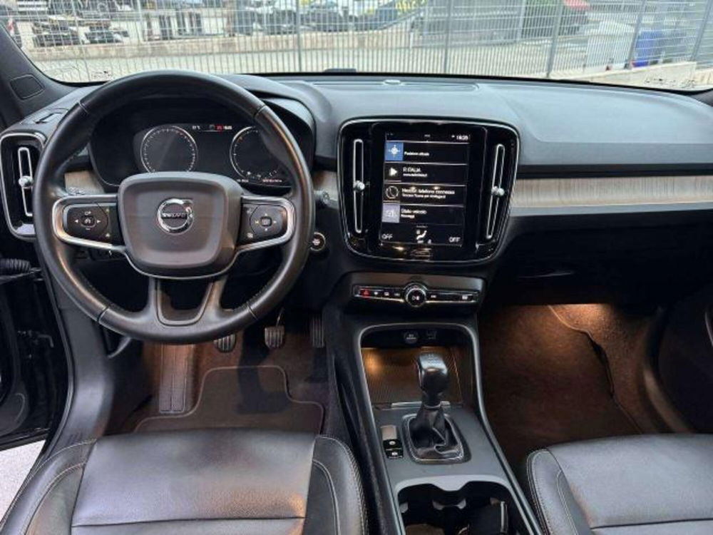 Volvo XC40 usata a Savona (13)