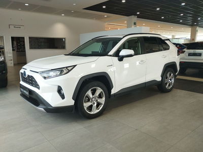 Toyota Rav4 HV (218CV) E-CVT 2WD Active  del 2020 usata a Nuoro