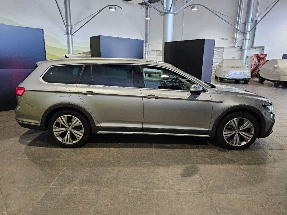 Volkswagen Passat Variant usata a Macerata (5)