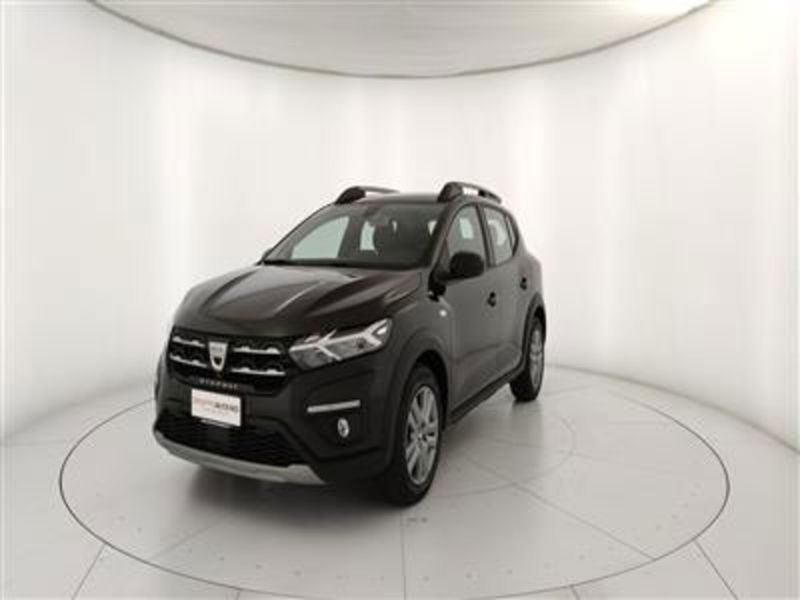 Dacia Sandero Stepway 1.0 TCe 100 CV ECO-G Comfort del 2021 usata a Bari