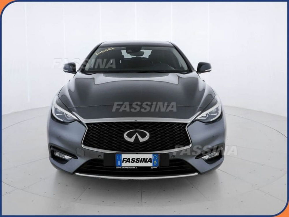 Infiniti Q30 usata a Milano (2)