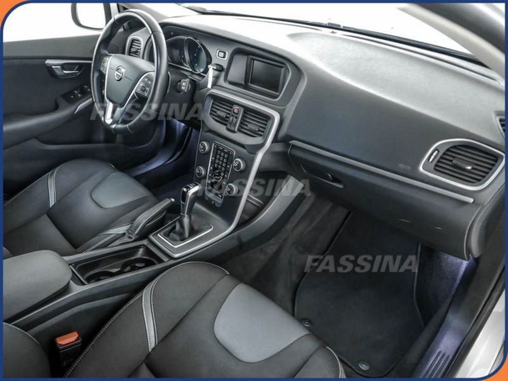 Volvo V40 usata a Milano (14)