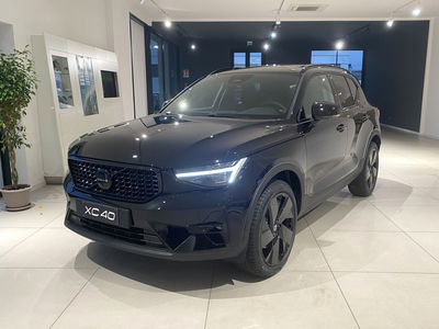 Volvo XC40 2.0 b3 Ultra Black Edition auto nuova a Bari