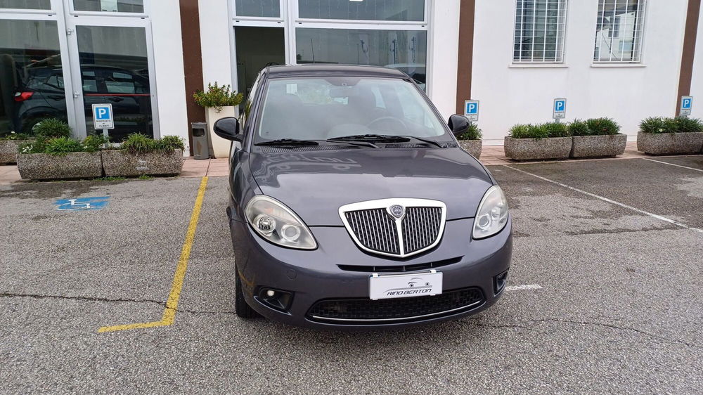 Lancia Ypsilon usata a Padova (2)