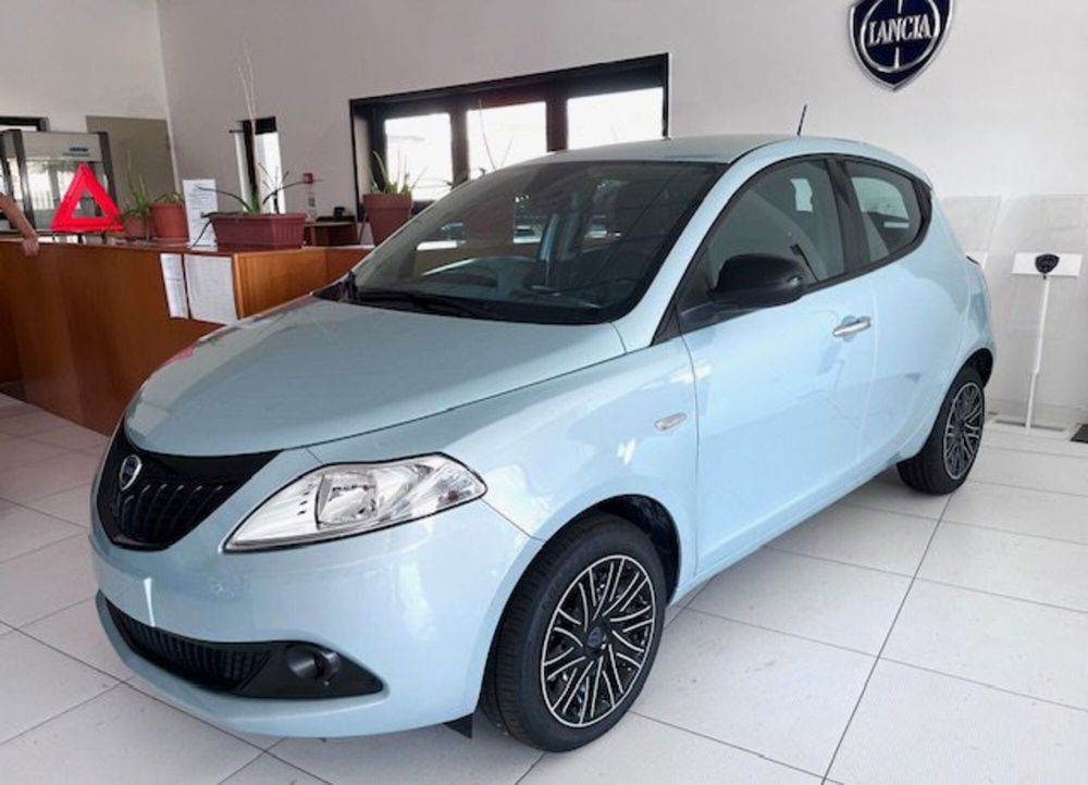 Lancia Ypsilon nuova a Milano