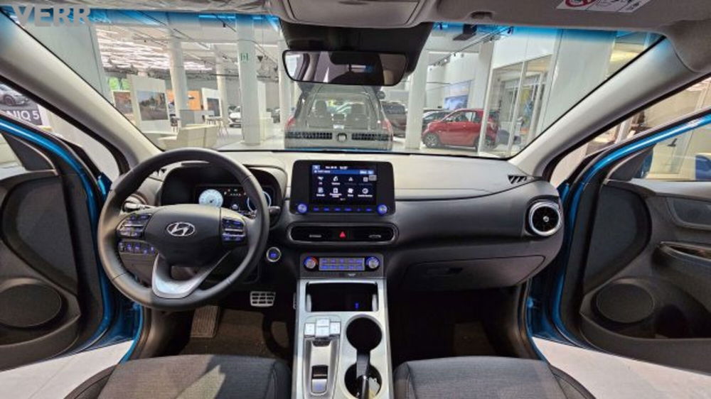 Hyundai Kona nuova a Milano (8)