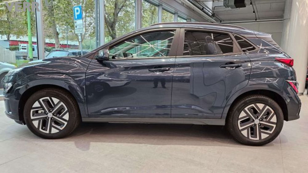 Hyundai Kona nuova a Milano (5)