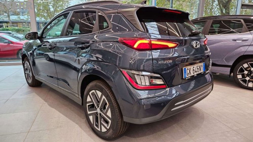 Hyundai Kona nuova a Milano (6)