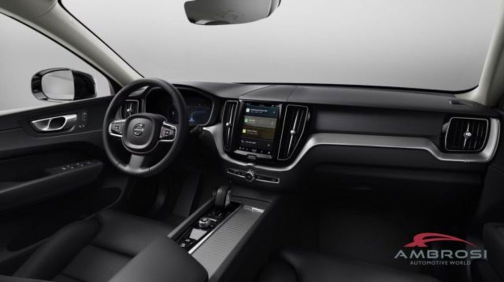 Volvo XC60 nuova a Perugia (9)