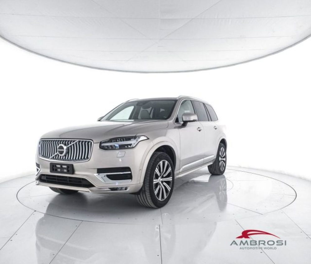 Volvo XC90 nuova a Perugia