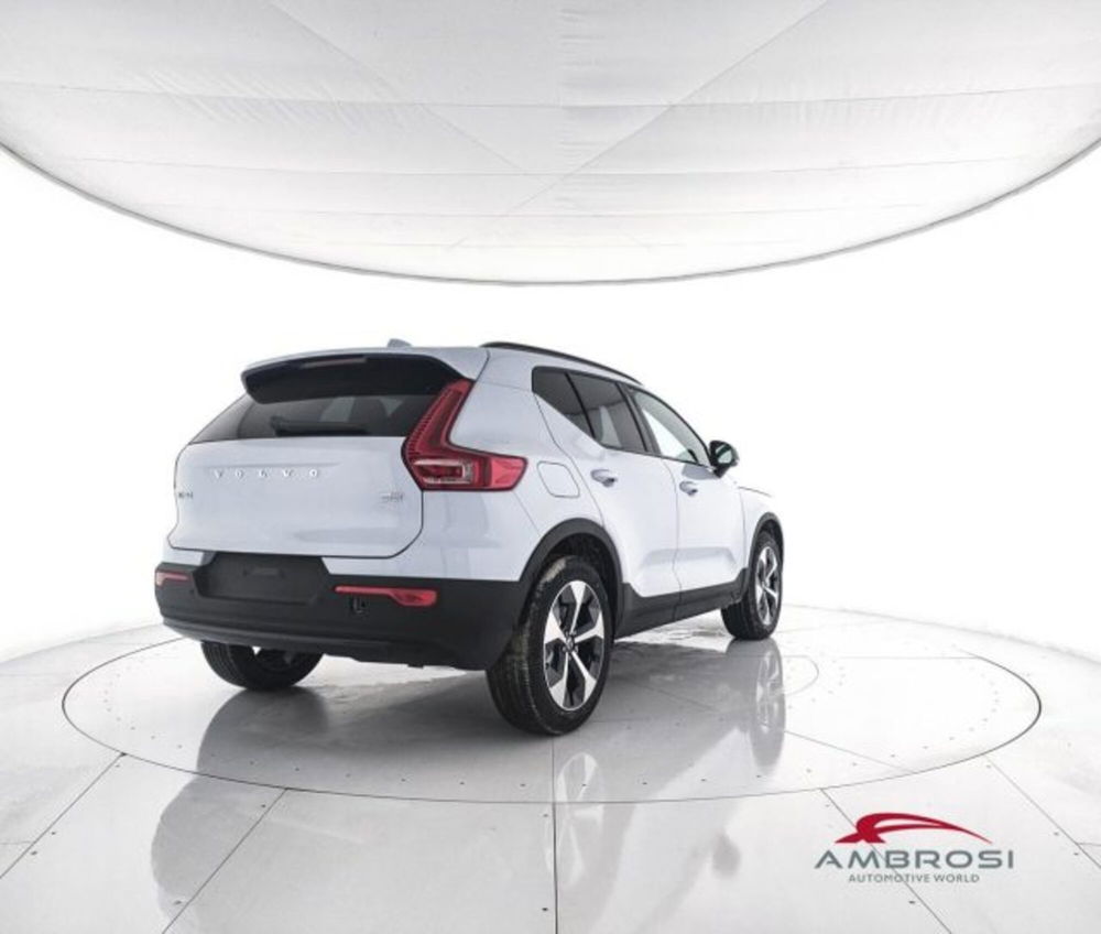 Volvo XC40 nuova a Perugia (3)