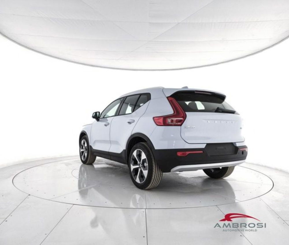 Volvo XC40 nuova a Perugia (4)