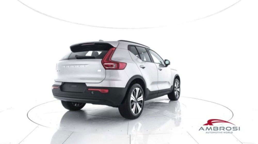 Volvo XC40 nuova a Perugia (3)