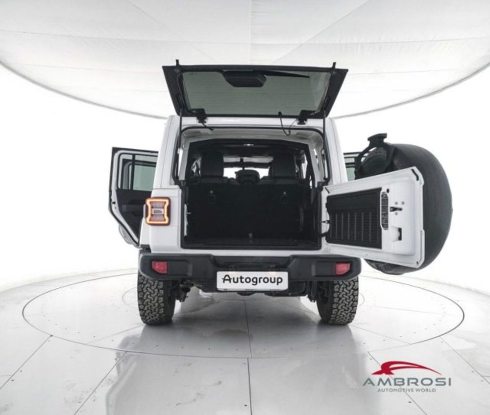 Jeep Wrangler Unlimited usata a Perugia (7)