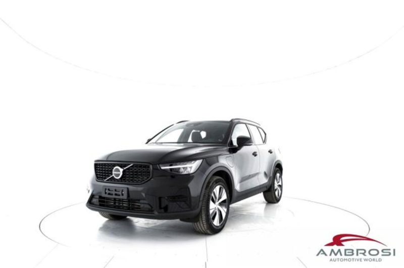 Volvo XC40 T5 Recharge Plug-in Hybrid automatico Plus Dark nuova a Corciano