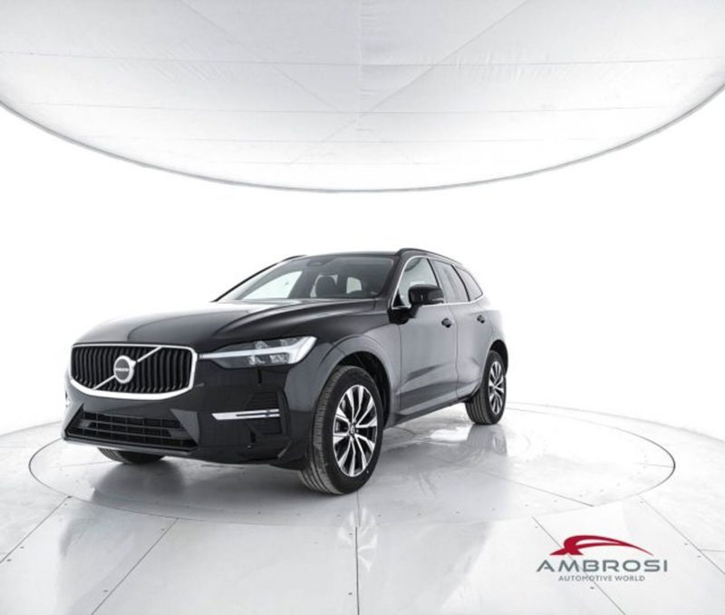 Volvo XC60 B4 (d) AWD automatico Plus Dark nuova a Corciano