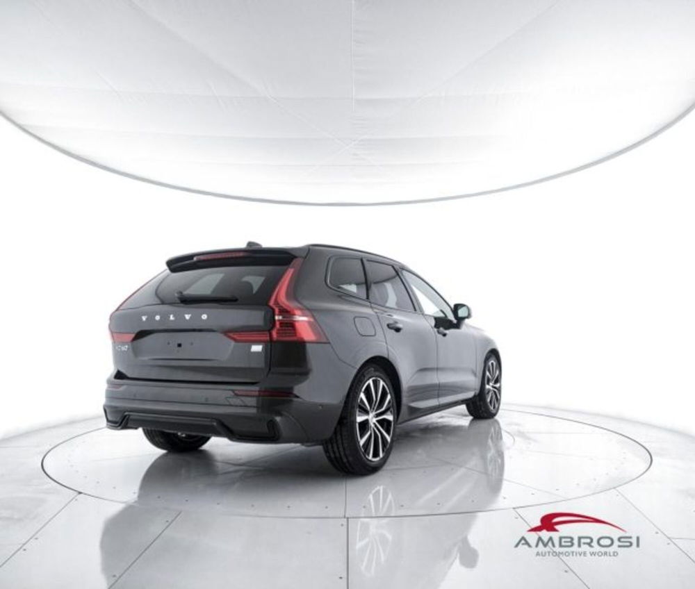 Volvo XC60 nuova a Perugia (3)