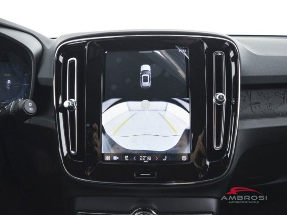 Volvo XC40 nuova a Perugia (15)