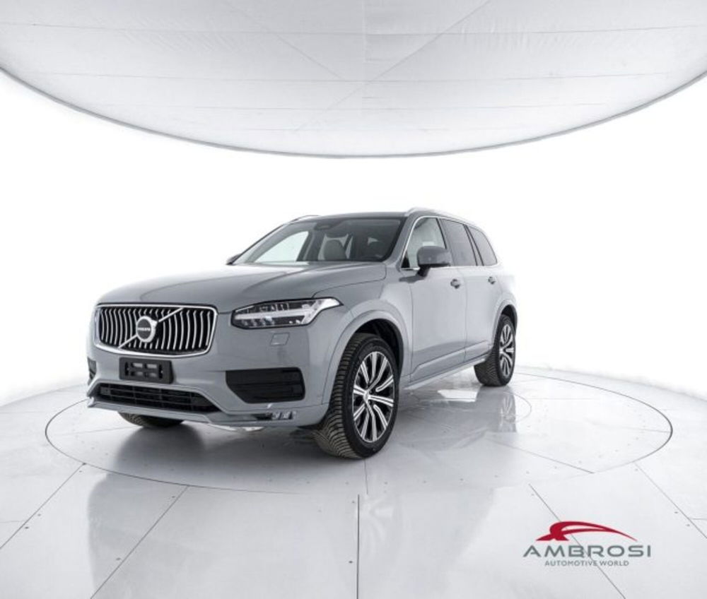 Volvo XC90 nuova a Perugia