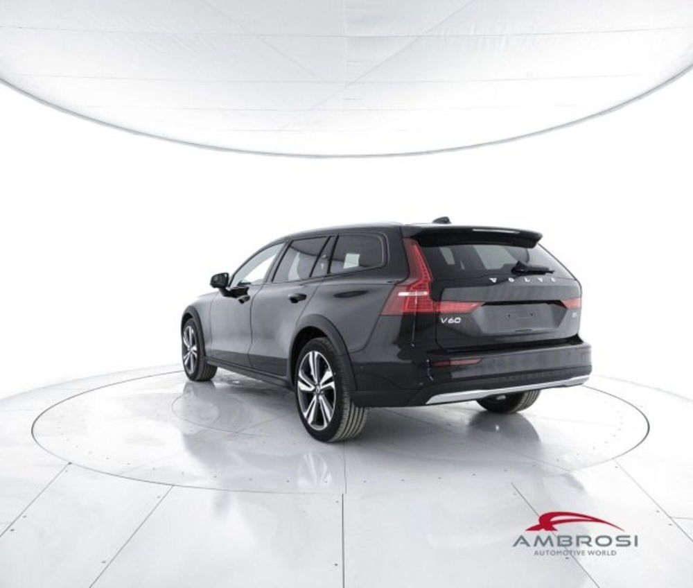 Volvo V60 Cross Country nuova a Perugia (4)