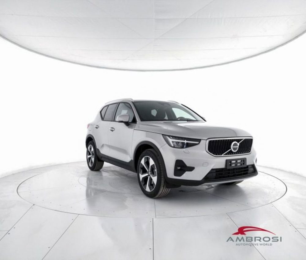 Volvo XC40 nuova a Perugia (2)