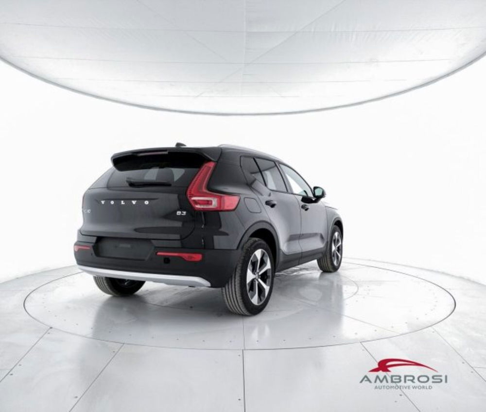 Volvo XC40 nuova a Perugia (3)