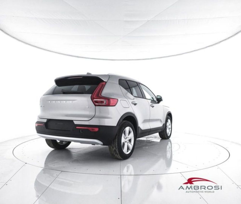 Volvo XC40 nuova a Perugia (3)