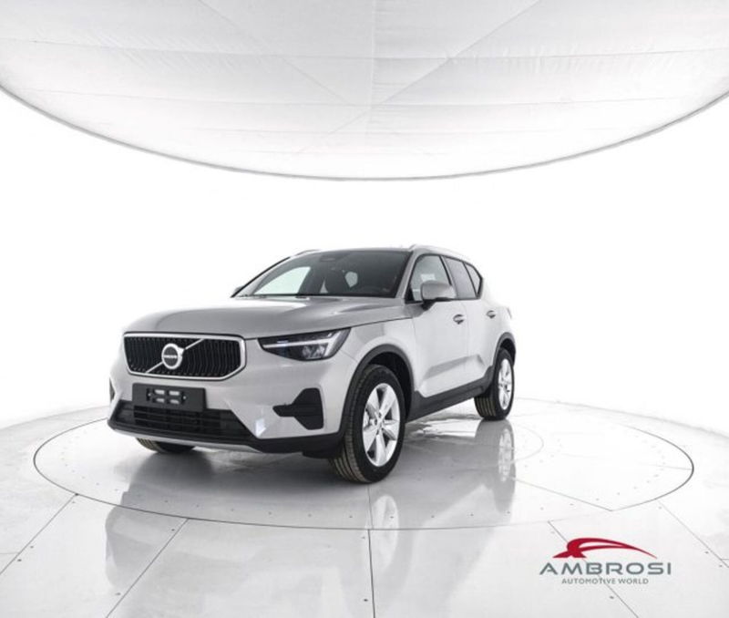 Volvo XC40 B3 automatico Core  nuova a Corciano