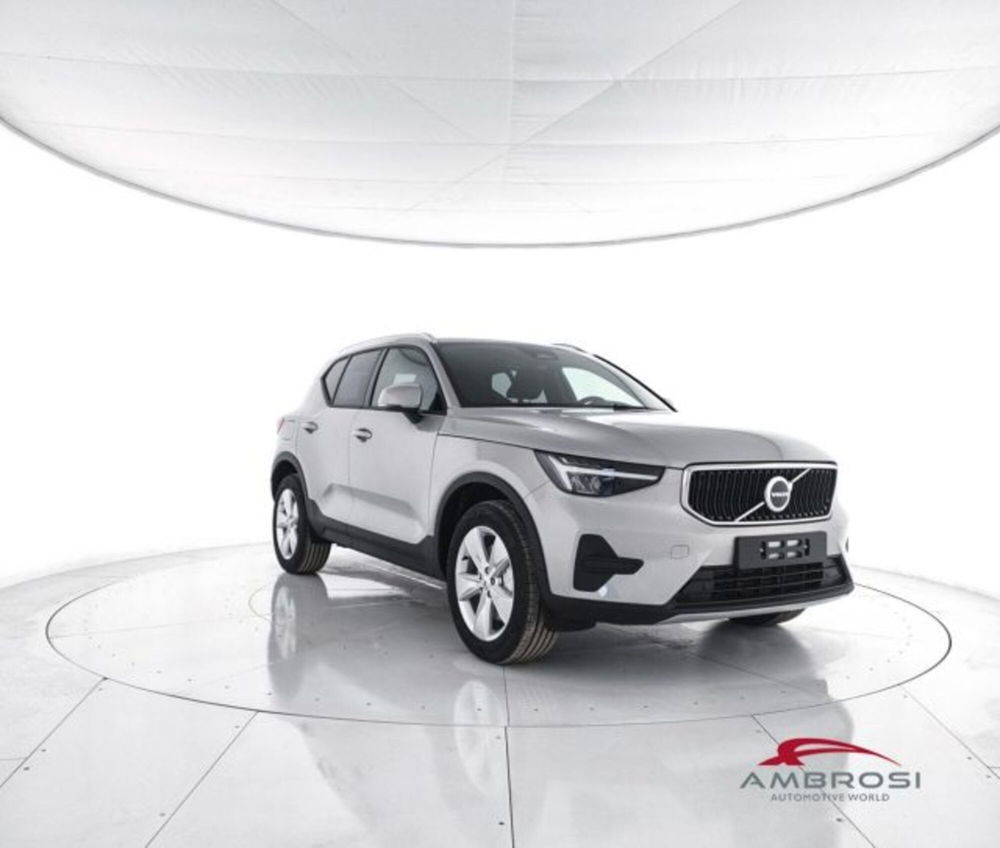 Volvo XC40 nuova a Perugia (2)