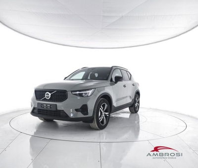 Volvo XC40 B3 automatico Plus Dark  nuova a Corciano