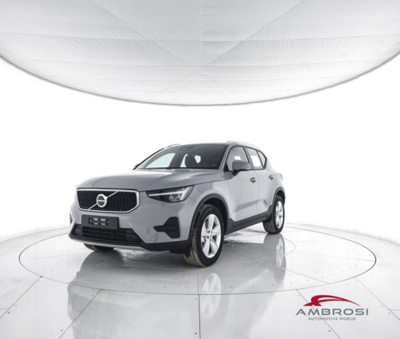 Volvo XC40 B3 automatico Core  nuova a Corciano