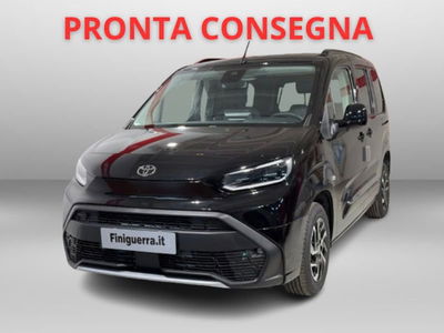 Toyota Proace City Verso City Verso 1.5D 100 CV S&amp;S Short Executive nuova a Civate