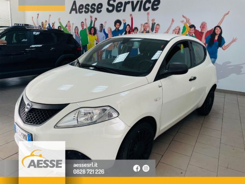 Lancia Ypsilon 1.0 FireFly 5 porte S&amp;S Hybrid Ecochic Gold  del 2021 usata a Capaccio