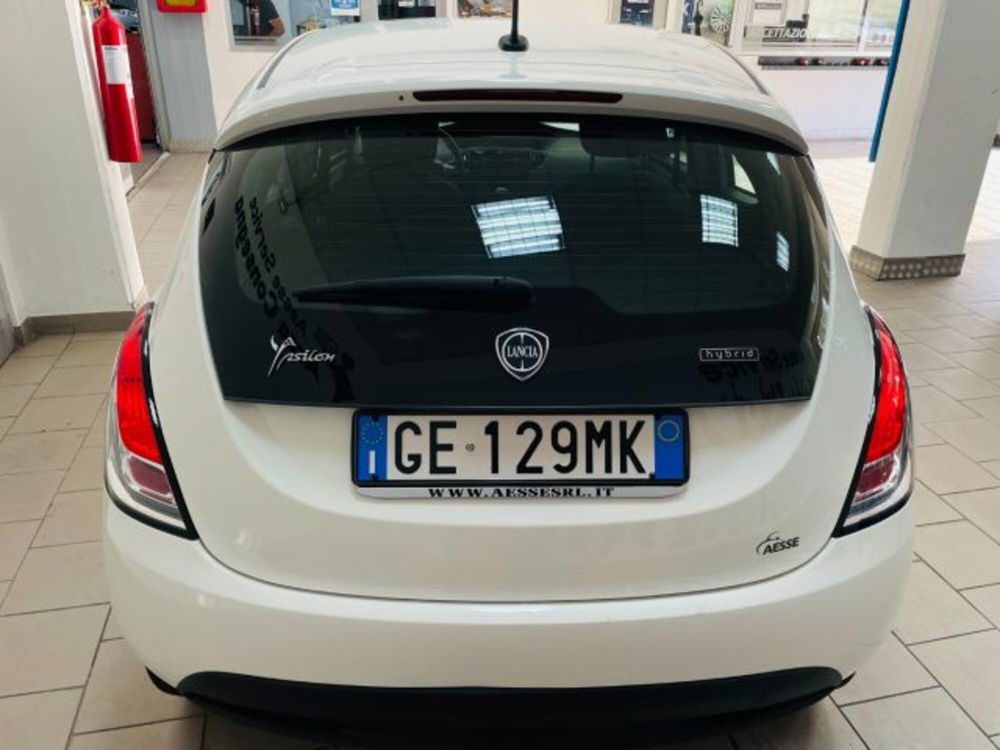 Lancia Ypsilon usata a Salerno (4)