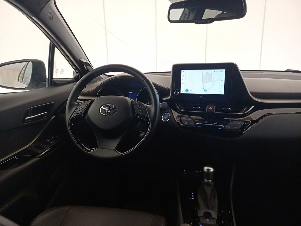 Toyota Toyota C-HR usata a Lecce (9)