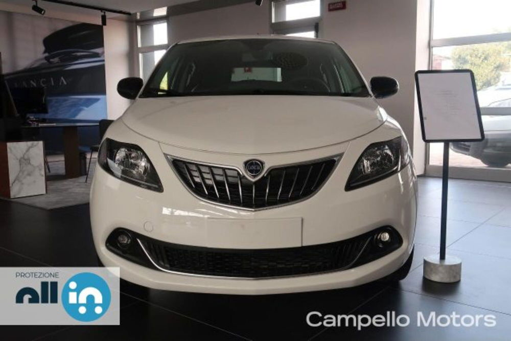 Lancia Ypsilon nuova a Venezia (2)