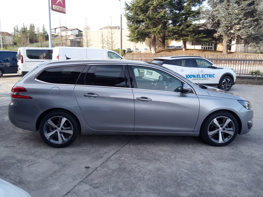 Peugeot 308 SW usata a Asti (5)