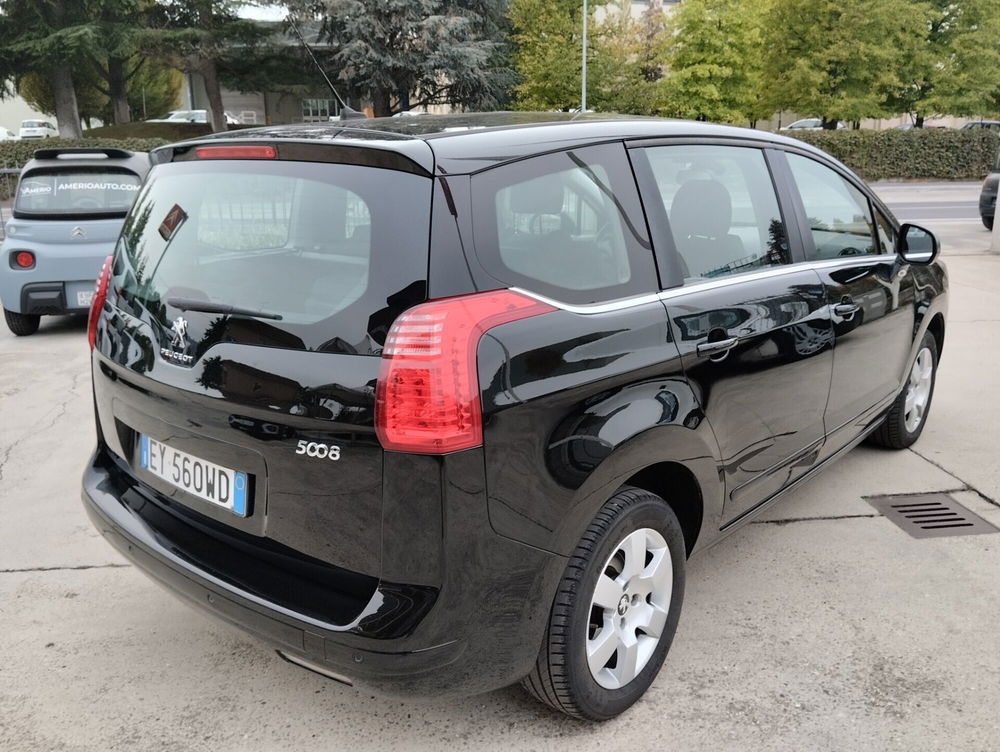 Peugeot 5008 usata a Asti (4)