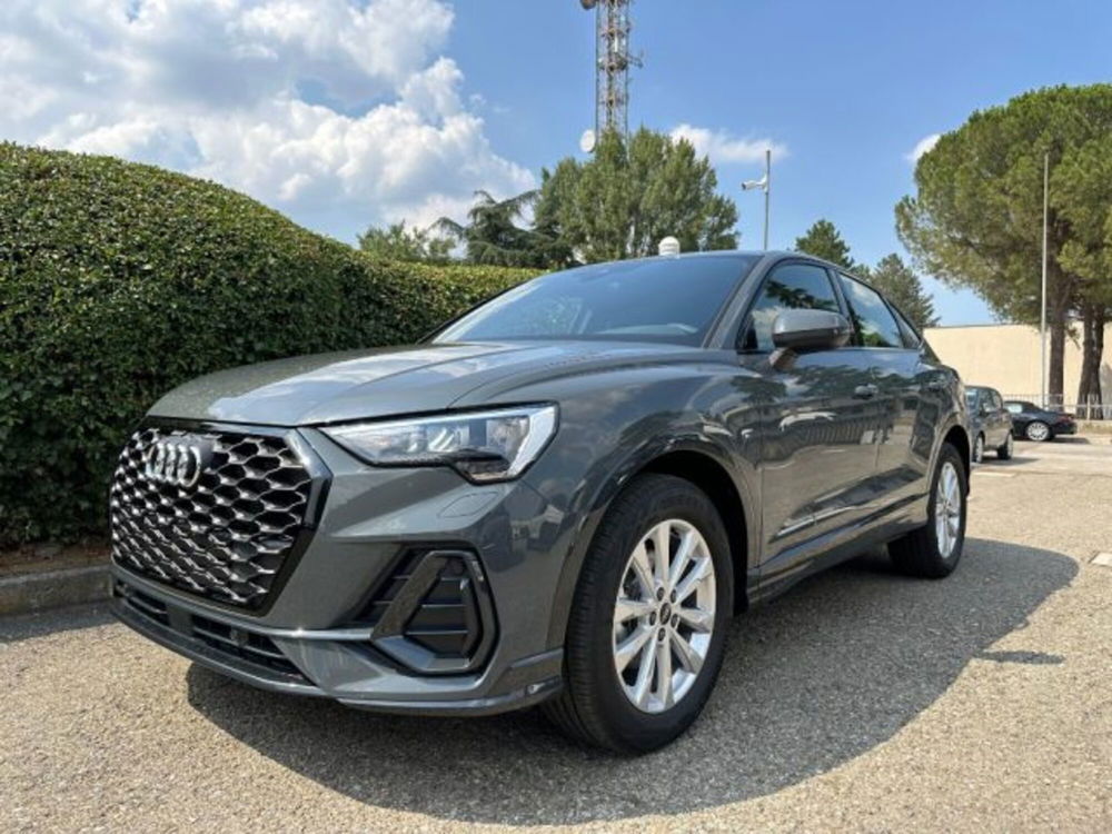 Audi Q3 Sportback nuova a Bologna (2)