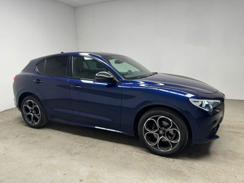 Alfa Romeo Stelvio usata a Biella (7)