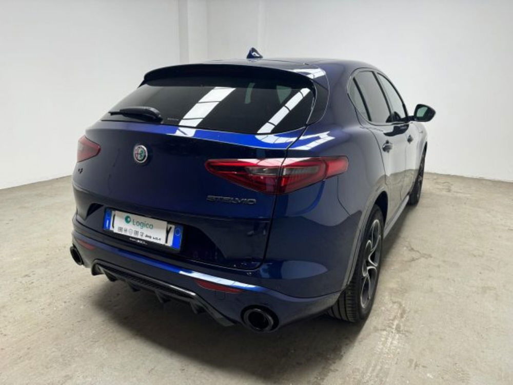 Alfa Romeo Stelvio usata a Biella (8)