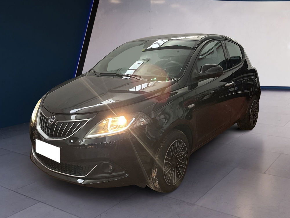 Lancia Ypsilon usata a Torino (3)