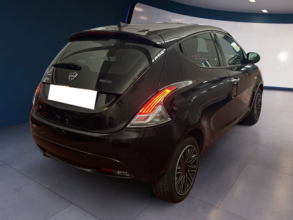 Lancia Ypsilon usata a Torino (6)