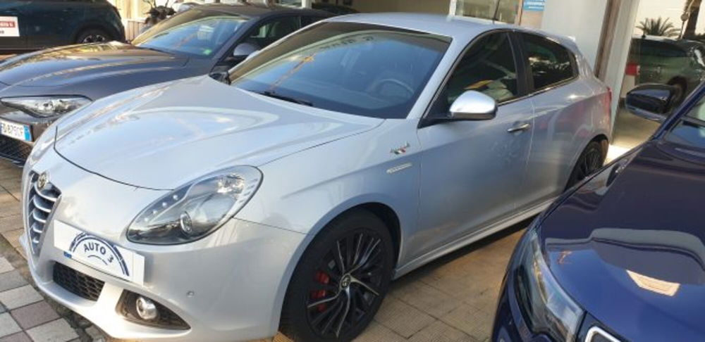 Alfa Romeo Giulietta usata a Imperia (3)