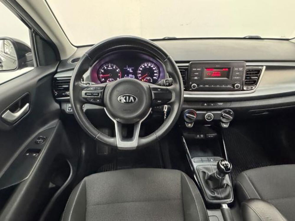 Kia Rio usata a Como (10)