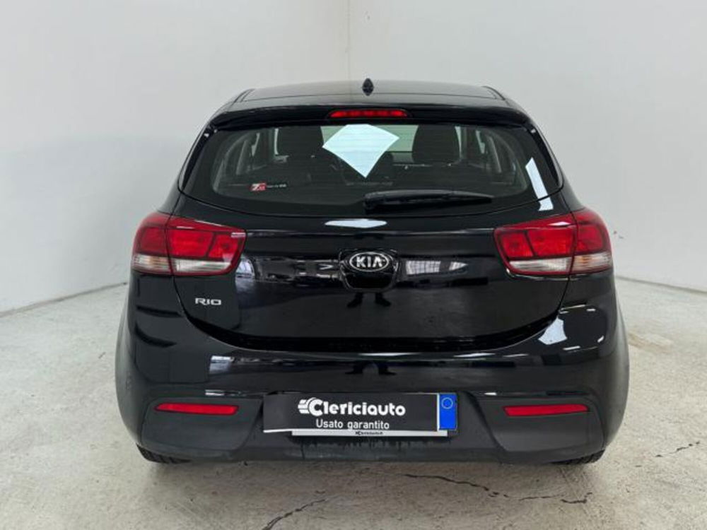 Kia Rio usata a Como (7)